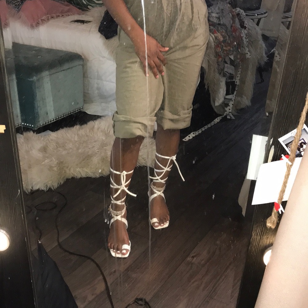 WHITE TIE UP SANDALS